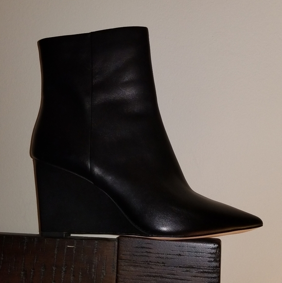 SANCTUARY Women's Pacer Pointed Toe Wedge Booties. Size 10. Color Black. - Picture 6 of 12